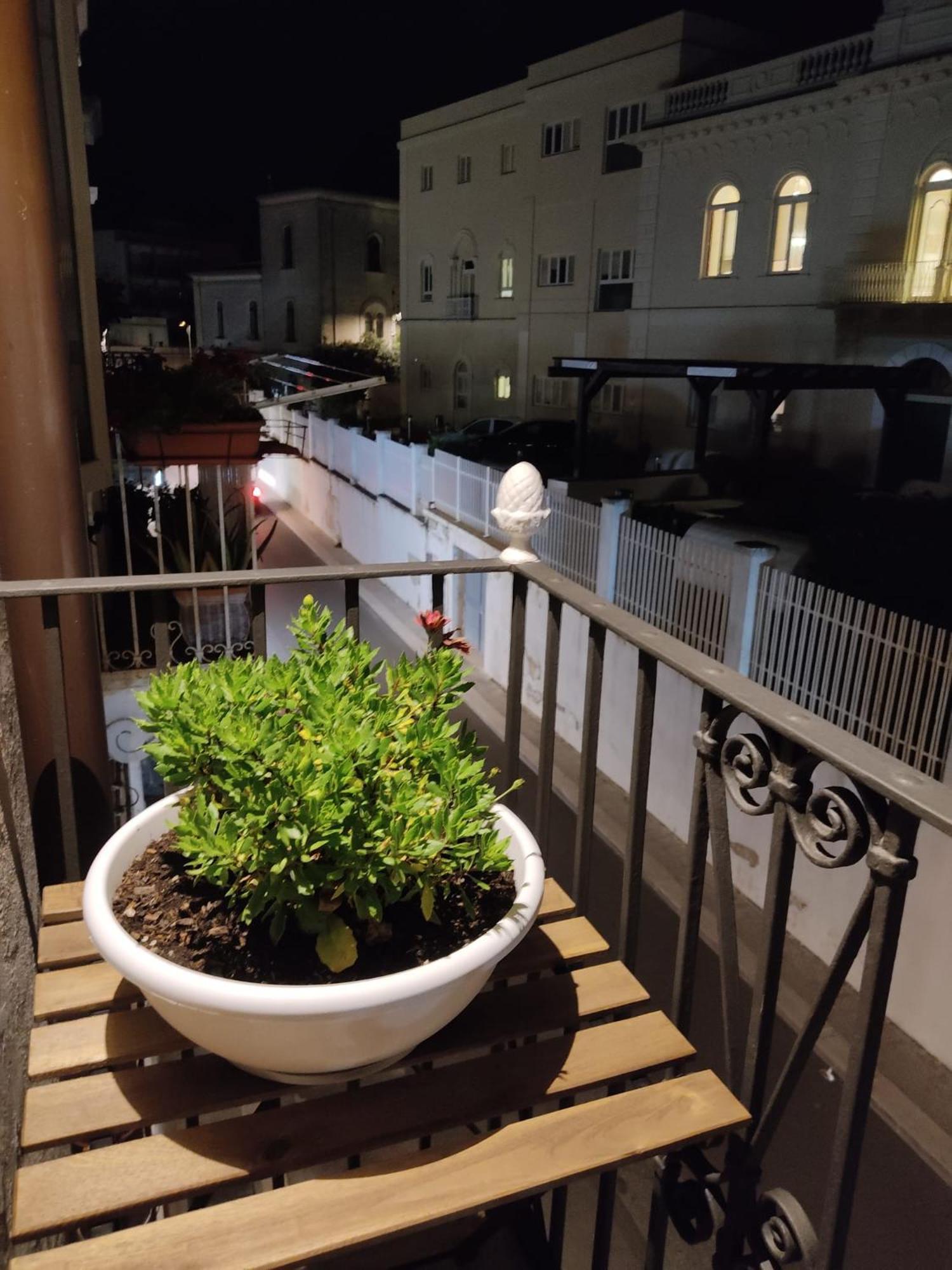 Dimora Storica Alla Rotonda Mottola Esterno foto