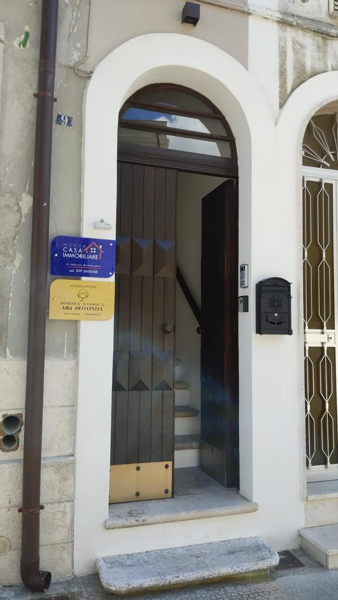 Dimora Storica Alla Rotonda Mottola Esterno foto