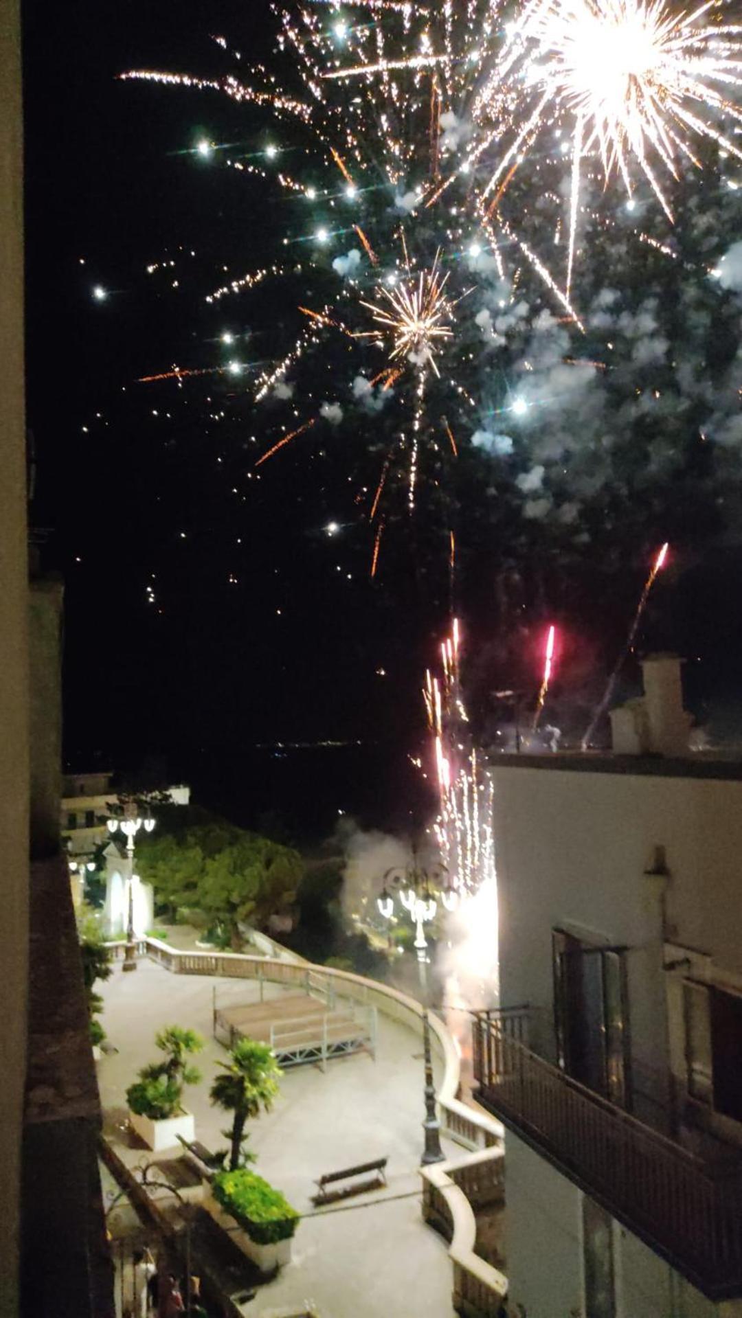 Dimora Storica Alla Rotonda Mottola Esterno foto