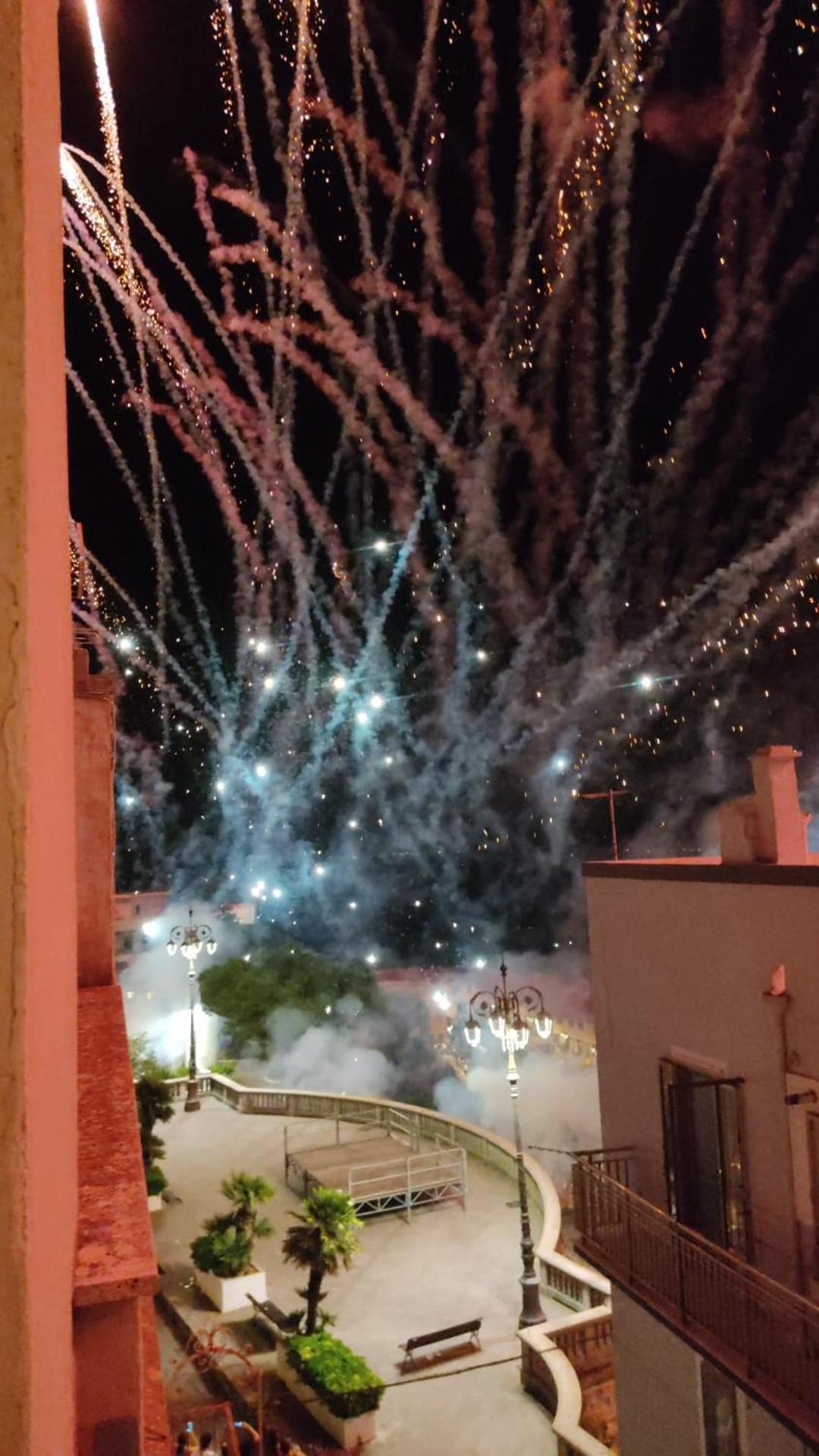 Dimora Storica Alla Rotonda Mottola Esterno foto